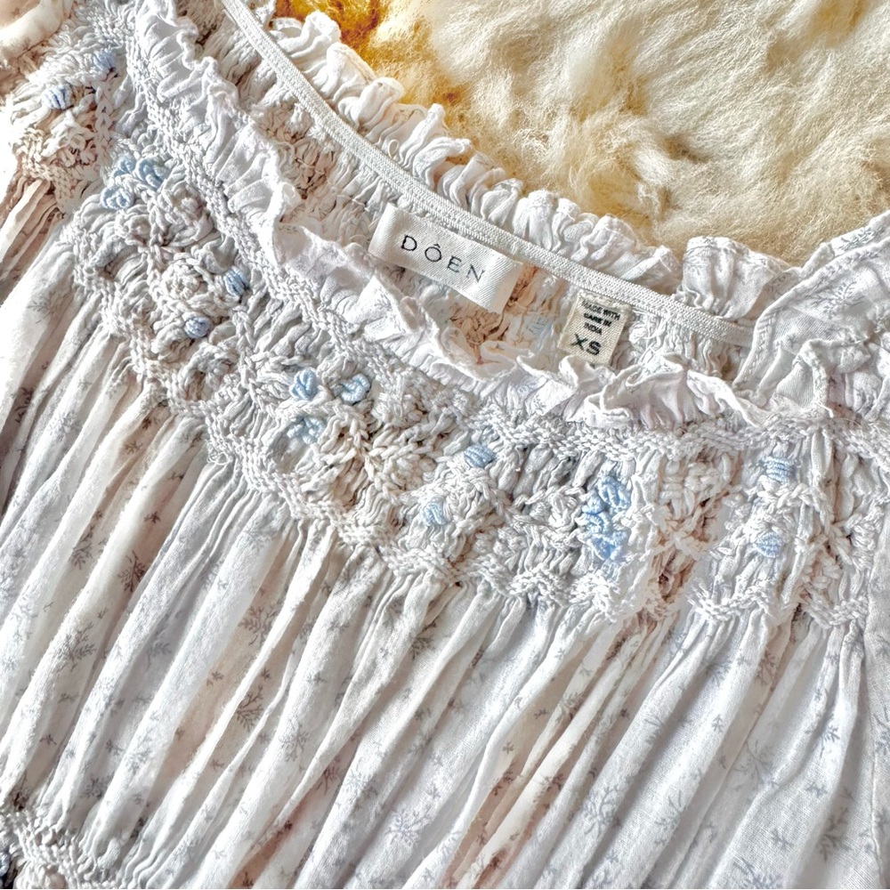 💋SOLD💋✨🩶❄️DÔEN ‘Rosen’ Embroidered Cotton Voile Azure Windswept Floral XS✨ - Picture 5 of 17